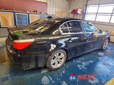 Trzecie zdjęcie samochodu z tyłu: 2009 BMW 528 I VIN:WBANU535X9C121299 - miniatura