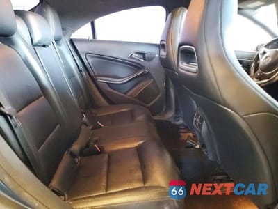 Zdjęcie 10 z 13 samochodu: 2014 MERCEDES-BENZ CLA 250 VIN:WDDSJ4EB2EN041754 - miniatura