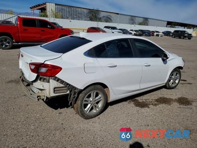 Trzecie zdjęcie samochodu z tyłu: 2018 CHEVROLET CRUZE LT VIN:1G1BE5SM0J7190472 - miniatura
