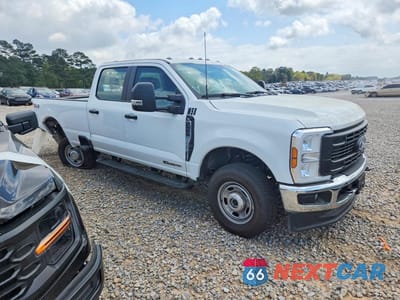 Czwarte zdjęcie samochodu z boku: 2024 FORD F250 SUPER DUTY VIN:1FT7W2BT5REE57256 - miniatura