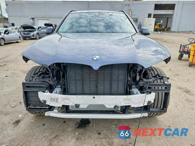 Piąte zdjęcie samochodu w środku: 2021 BMW X5 XDRIVE40I VIN:5UXCR6C0XM9D80260 - miniatura