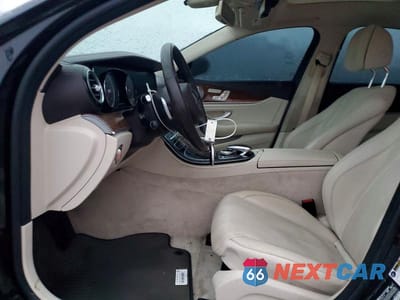 Zdjęcie 7 z 11 samochodu: 2018 MERCEDES-BENZ E 300 4MATIC VIN:WDDZF4KB2JA298709 - miniatura