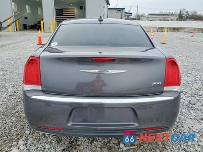 Zdjęcie 6 z 12 samochodu: 2018 CHRYSLER 300 TOURING VIN:2C3CCAAG6JH146121 - miniatura