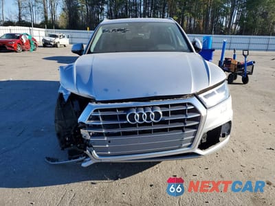 Piąte zdjęcie samochodu w środku: 2019 AUDI Q5 PREMIUM PLUS VIN:WA1BNAFY4K2028706 - miniatura