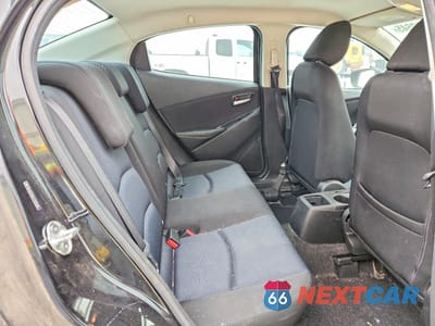 Zdjęcie 10 z 13 samochodu: 2016 SCION IA BASE VIN:3MYDLBZV6GY130028 - miniatura