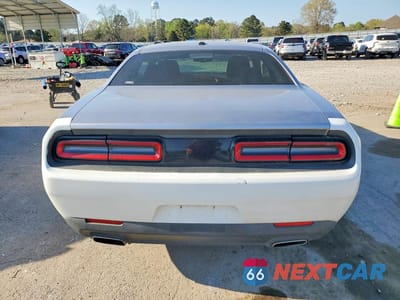 Zdjęcie 6 z 12 samochodu: 2016 DODGE CHALLENGER SXT VIN:2C3CDZAG2GH183834 - miniatura