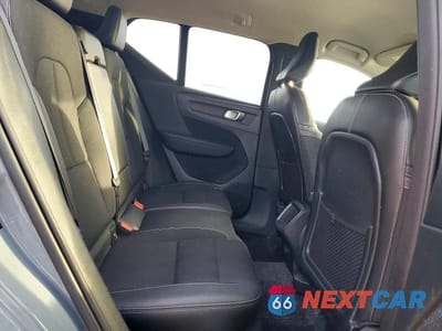 Zdjęcie 11 z 13 samochodu: 2020 VOLVO XC40 T5 MOMENTUM VIN:YV4162UK0L2278235 - miniatura