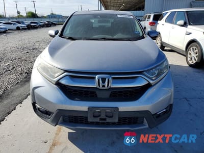 Piąte zdjęcie samochodu w środku: 2017 HONDA CR-V EX VIN:7FARW1H58HE000423 - miniatura