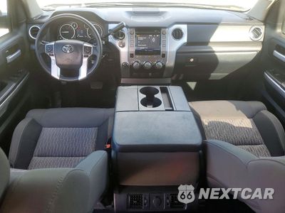 Zdjęcie 8 z 13 samochodu: 2017 TOYOTA TUNDRA SR5 VIN:5TFDW5F1XHX630088 - miniatura