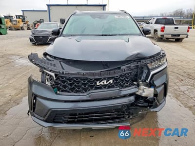 Piąte zdjęcie samochodu w środku: 2022 KIA SORENTO S VIN:5XYRL4LC1NG092779 - miniatura
