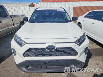 Piąte zdjęcie samochodu w środku: 2019 TOYOTA RAV4 LE VIN:JTMH1RFVXKD506714 - miniatura