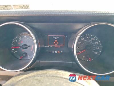Zdjęcie 9 z 12 samochodu: 2017 FORD MUSTANG VIN:1FA6P8AM1H5304724 - miniatura