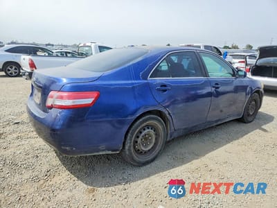 Trzecie zdjęcie samochodu z tyłu: 2010 TOYOTA CAMRY LE VIN:4T4BF3EK1AR014245 - miniatura