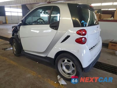 Drugie zdjęcie samochodu z przodu: 2014 SMART FORTWO PURE VIN:WMEEJ3BA6EK781775 - miniatura