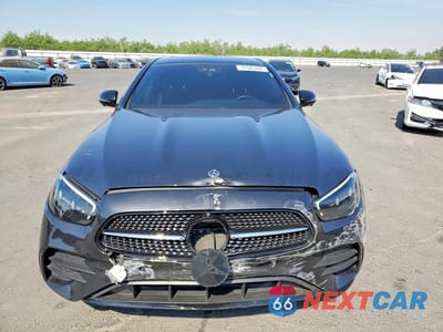 Piąte zdjęcie samochodu w środku: 2022 MERCEDES-BENZ E 350 VIN:W1KZF8DB2NB050691 - miniatura