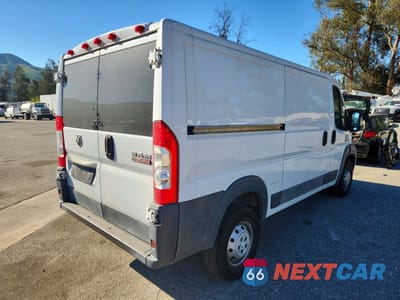 Trzecie zdjęcie samochodu z tyłu: 2015 RAM PROMASTER 1500 DELIVERY VAN VIN:3C6TRVAG2FE513639 - miniatura