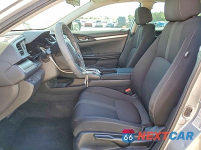 Zdjęcie 7 z 12 samochodu: 2018 HONDA CIVIC LX VIN:19XFC2F55JE013190 - miniatura