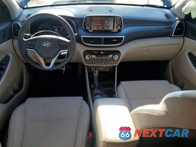 Zdjęcie 8 z 13 samochodu: 2021 HYUNDAI TUCSON SE VIN:KM8J2CA45MU390962 - miniatura