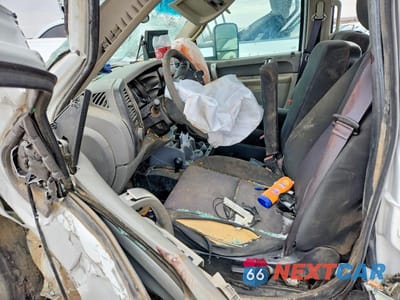 Zdjęcie 7 z 11 samochodu: 2014 CHEVROLET SILVERADO UTILITY / SERVICE TRUCK VIN:1GB4KZC81EF146174 - miniatura