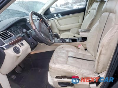 Zdjęcie 7 z 12 samochodu: 2009 LINCOLN MKS VIN:1LNHM94R79G603581 - miniatura