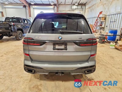 Zdjęcie 6 z 13 samochodu: 2025 BMW X7 XDRIVE40I VIN:5UX23EM02S9Z45441 - miniatura
