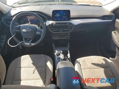Zdjęcie 8 z 13 samochodu: 2022 FORD ESCAPE SE VIN:1FMCU9BZ8NUA24706 - miniatura