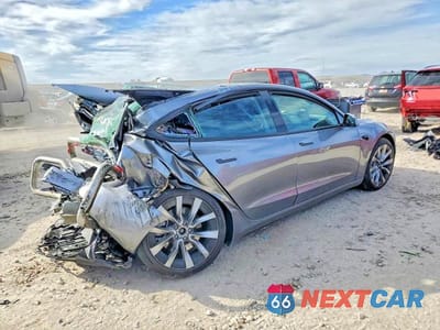 Trzecie zdjęcie samochodu z tyłu: 2025 TESLA MODEL 3 VIN:5YJ3E1EBXSF016502 - miniatura