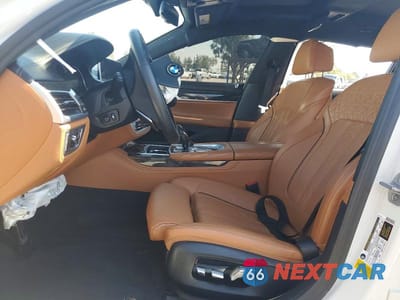 Zdjęcie 7 z 13 samochodu: 2018 BMW 750 I VIN:WBA7F0C55JGM23828 - miniatura