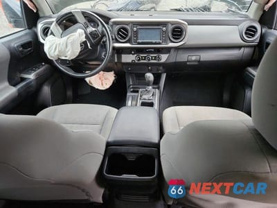 Zdjęcie 8 z 12 samochodu: 2017 TOYOTA TACOMA SR5 V6 VIN:5TFAZ5CN5HX023419 - miniatura