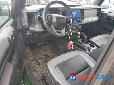 Zdjęcie 8 z 12 samochodu: 2024 FORD BRONCO BIG BEND VIN:1FMDE7AH6RLB52758 - miniatura