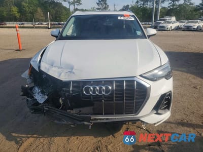 Piąte zdjęcie samochodu w środku: 2019 AUDI Q3 PREMIUM S LINE VIN:WA1DECF36K1082796 - miniatura