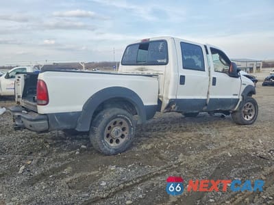 Trzecie zdjęcie samochodu z tyłu: 2005 FORD F250 SUPER DUTY VIN:1FTSW21PX5EA13072 - miniatura