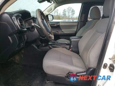 Zdjęcie 7 z 12 samochodu: 2019 TOYOTA TACOMA SR VIN:5TFSX5EN1KX067321 - miniatura