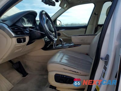 Zdjęcie 7 z 12 samochodu: 2015 BMW X5 XDRIVE35I VIN:5UXKR0C51F0K59741 - miniatura