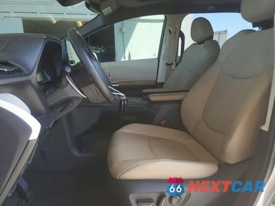 Zdjęcie 7 z 13 samochodu: 2021 TOYOTA SIENNA VIN:5TDYRKEC9MS028387 - miniatura