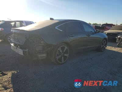 Trzecie zdjęcie samochodu z tyłu: 2025 HONDA ACCORD HYBRID SPORT VIN:1HGCY2F51SA080833 - miniatura