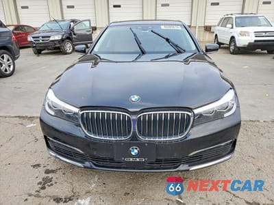 Piąte zdjęcie samochodu w środku: 2018 BMW 740 XE VIN:WBA7J2C57JG938145 - miniatura