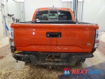 Zdjęcie 6 z 12 samochodu: 2016 TOYOTA TACOMA TRD SPORT VIN:5TFCZ5AN1GX035402 - miniatura