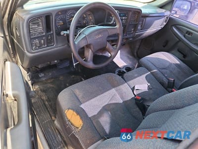 Zdjęcie 8 z 11 samochodu: 2004 GMC NEW SIERRA C1500 VIN:1GTEC14X54Z270465 - miniatura