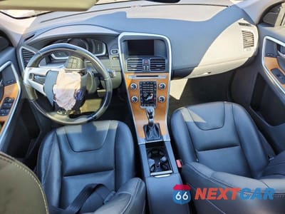 Zdjęcie 8 z 13 samochodu: 2017 VOLVO XC60 T6 INSCRIPTION VIN:YV449MRU2H2123008 - miniatura