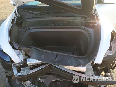 Zdjęcie 11 z 14 samochodu: 2025 TESLA MODEL Y VIN:7SAYGDED5SF223532 - miniatura
