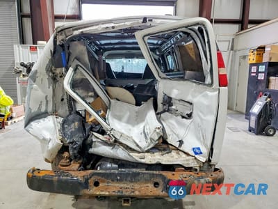 Zdjęcie 6 z 12 samochodu: 2014 CHEVROLET EXPRESS G2500 VIN:1GCWGFCB5E1163332 - miniatura