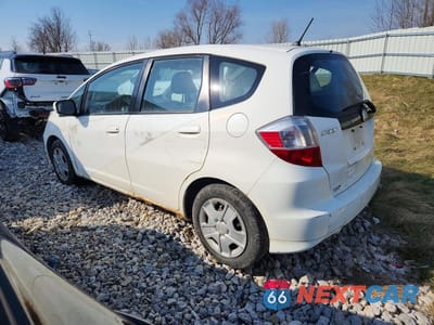 Drugie zdjęcie samochodu z przodu: 2013 HONDA FIT VIN:JHMGE8H32DC048938 - miniatura