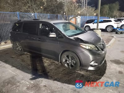 Czwarte zdjęcie samochodu z boku: 2015 TOYOTA SIENNA SPORT VIN:5TDXK3DC9FS597704 - miniatura