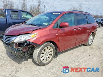 2017 TOYOTA SIENNA XLE 7-PASSENGER 5TDDZ3DC5HS183384 - główne zdjęcie licytacji z USA - miniatura