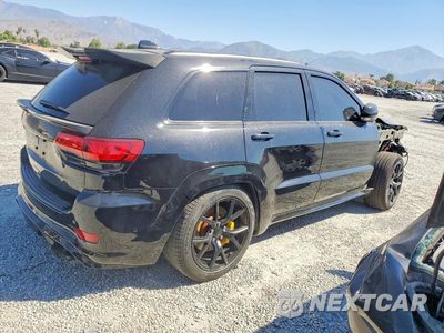 Trzecie zdjęcie samochodu z tyłu: 2018 JEEP GRAND CHEROKEE TRACKHAWK VIN:1C4RJFN96JC269909 - miniatura