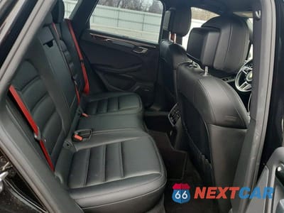 Zdjęcie 11 z 12 samochodu: 2017 PORSCHE MACAN GTS VIN:WP1AG2A56HLB55313 - miniatura