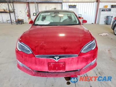 Piąte zdjęcie samochodu w środku: 2018 TESLA MODEL S VIN:5YJSA1E49JF240545 - miniatura
