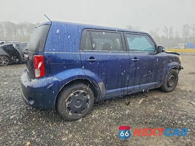 Trzecie zdjęcie samochodu z tyłu: 2013 TOYOTA SCION XB VIN:JTLZE4FE4DJ035048 - miniatura