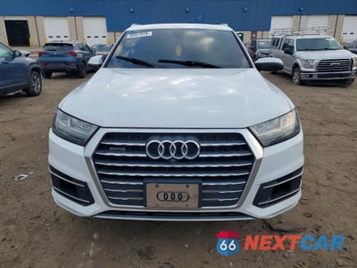 Piąte zdjęcie samochodu w środku: 2017 AUDI Q7 PREMIUM PLUS VIN:WA1LAAF73HD028197 - miniatura